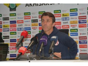 Bülent Korkmaz: ”Oyuncularımı tebrik ediyorum”