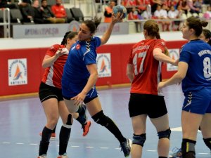 Muratpaşa Belediyespor Kadın Hentbol Takımı, haftayı galibiyetle tamamladı