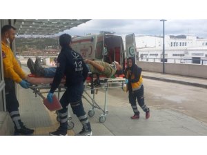 Üzerine mermer düşen işçi yaralandı