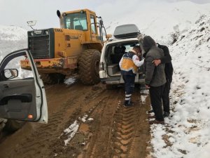 Sason’da kar ve heyelan nedeniyle hastaya 7 saatte ulaşılabildi