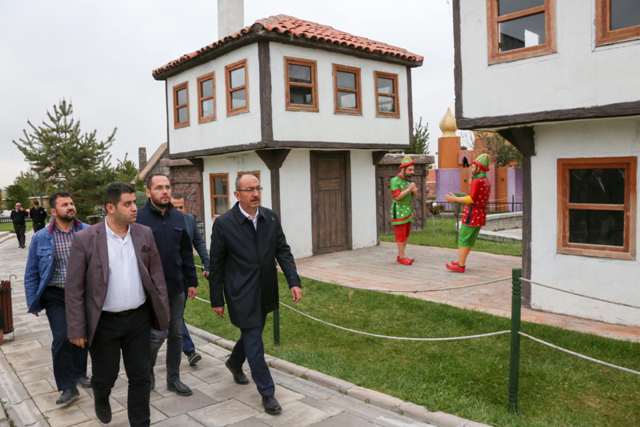 Meram’ın Parkları ziyaretçilerini bekliyor