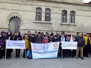 İzciler Çanakkale yolunda