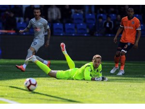 Medipol Başakşehir şampiyonluk yarışında yara aldı