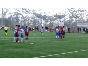 Hakkarigücü Spor rakibi ile 2-2 berabere kaldı