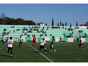 Salihli, Burhaniye’yi 90+3’de yıktı