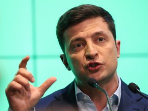 Ukrayna’da seçimin galibi komedyen Zelenskiy