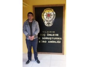Alkol alan arkadaşını bıçakladı