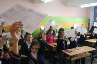 Konya'da öğrencilerin karne heyecanı