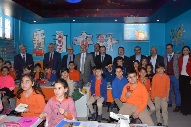 Şükriye Onsun’da Bilim Sokağı açıldı
