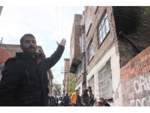 Yıkılma tehlikesi bulunan apartman boşaltıldı