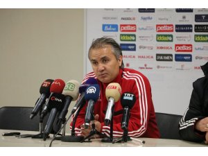 Ersel Uzğur: “Maçı kaybettiğimiz için üzgünüz"