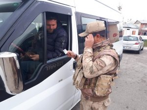 Jandarmadan huzurlu sokaklar uygulaması