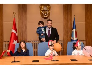 Anadolu Üniversitesi Senatosu ’23 Nisan’ özel gündemiyle toplandı