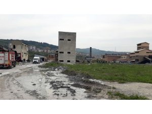 Fabrikada göçük, 1 işçi hayatını kaybetti