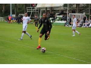 Evkur Yeni Malatyaspor’da Arturo Mina sevinci