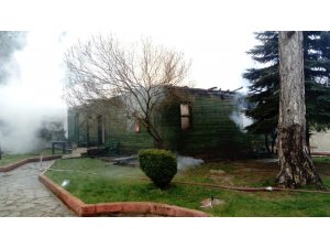 Sünnet Gölü Tabiat Parkı’ndaki konaklama alanı yanarak küle döndü