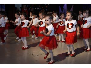 23 Nisan Ulusal Egemenlik ve Çocuk Bayramı kutlanıyor