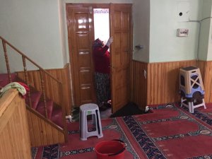 Beypazarı'nda camilerde temizlik çalışması başlatıldı