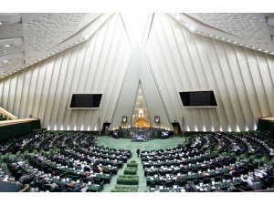 İran hükümetinden "mali reform yasaları onaylanmalı" çağrısı