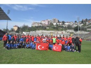 Zonguldak Kömürspor ve altyapı 23 Nisanı kutladı