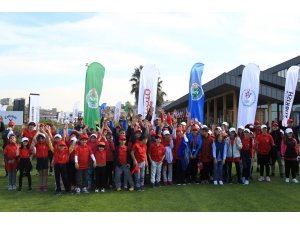 Küçük golfçülerin 23 Nisan coşkusu