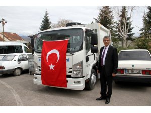 Suşehri Belediyesine çöp aracı hibe edildi