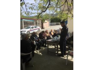 Traktör sürücülerine "işaret levhası takın" ikazı