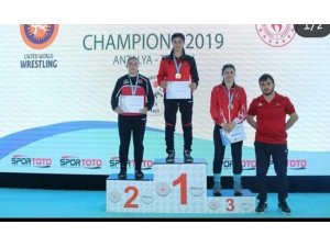 Ahıskalı güreşçi Elvira Kamaloğlu, birinci oldu