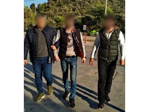 Kuşadası’nda kesinleşmiş hapis cezaları bulunan 2 kişi tutuklandı
