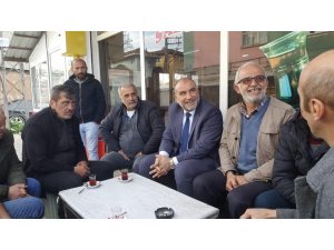 Başkan Sandıkçı halkla kucaklaşıyor