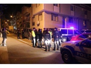İzmir’de polisin "dur" ihtarına uymayan sürücü kovalamaca sonrasında yakalandı