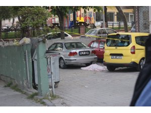 Altıncı kattan düşen adam feci şekilde can verdi