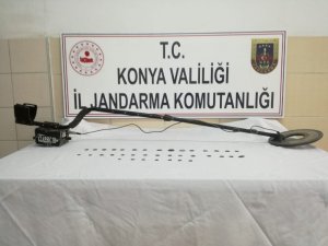 Tarihi bronz ve gümüş sikkeleri satmak isterken yakalandılar