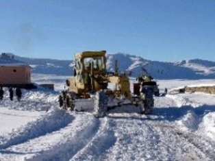 Halkapınar'da 15 köy yolu ulaşıma kapandı