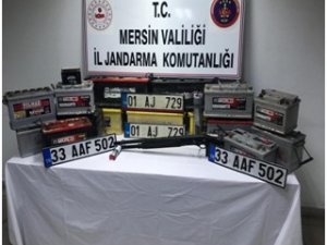 Akü hırsızı jandarmadan kaçamadı