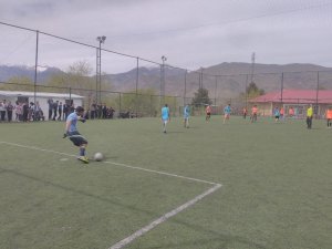 Sason’da 170 öğrenci futbol seçmelerine katıldı
