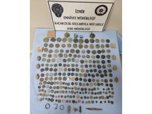İzmir'de tarihi eser operasyonu