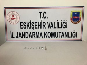 Uyuşturucu şüphelisi 2 şahıs yakalandı