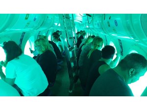 Günde 5 kez dalıp 22 bin turisti denizin altına indirecek