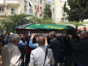 Kızının gözü önünde öldürülen kadına acı veda