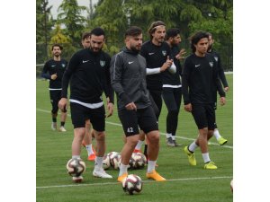 ‘Abdülkerim Bardakçı’lı Denizlispor Süper Lig için gün sayıyor