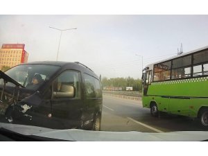 Kocaeli’deki zincirleme trafik kazası kameraya yansıdı