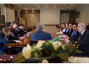Madalya avcısı özel sporculardan Rektör Budak’a ziyaret