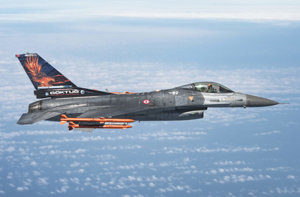 Türkiye'nin ilk hava füzeleri atışa hazırlanıyor