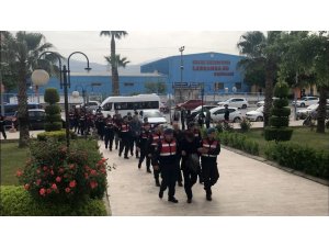 Gardiyanlara rüşvet operasyonu