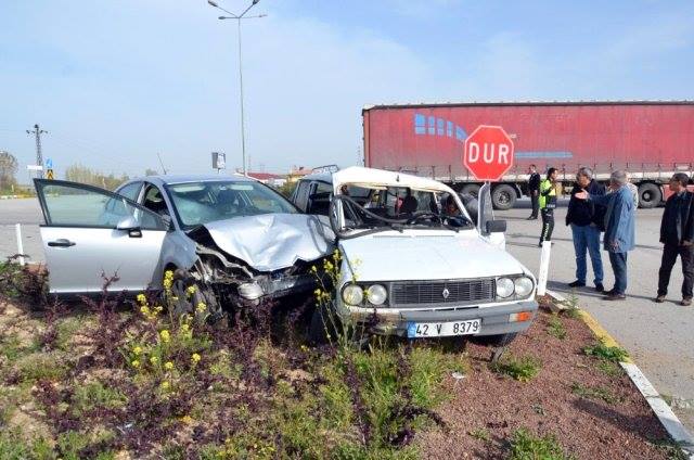 Konya'da trafik kazası: 2 yaralı