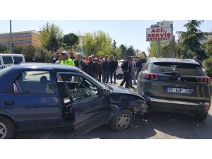 Hastane önünde kaza