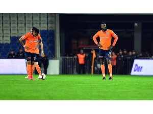 Başakşehir 5 haftada 10 puan kaybetti