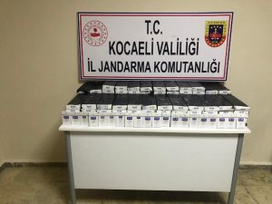 Tırın tekerlerinden bin 420 paket kaçak sigara çıktı