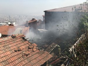 Bursa’da yangın evi kül etti